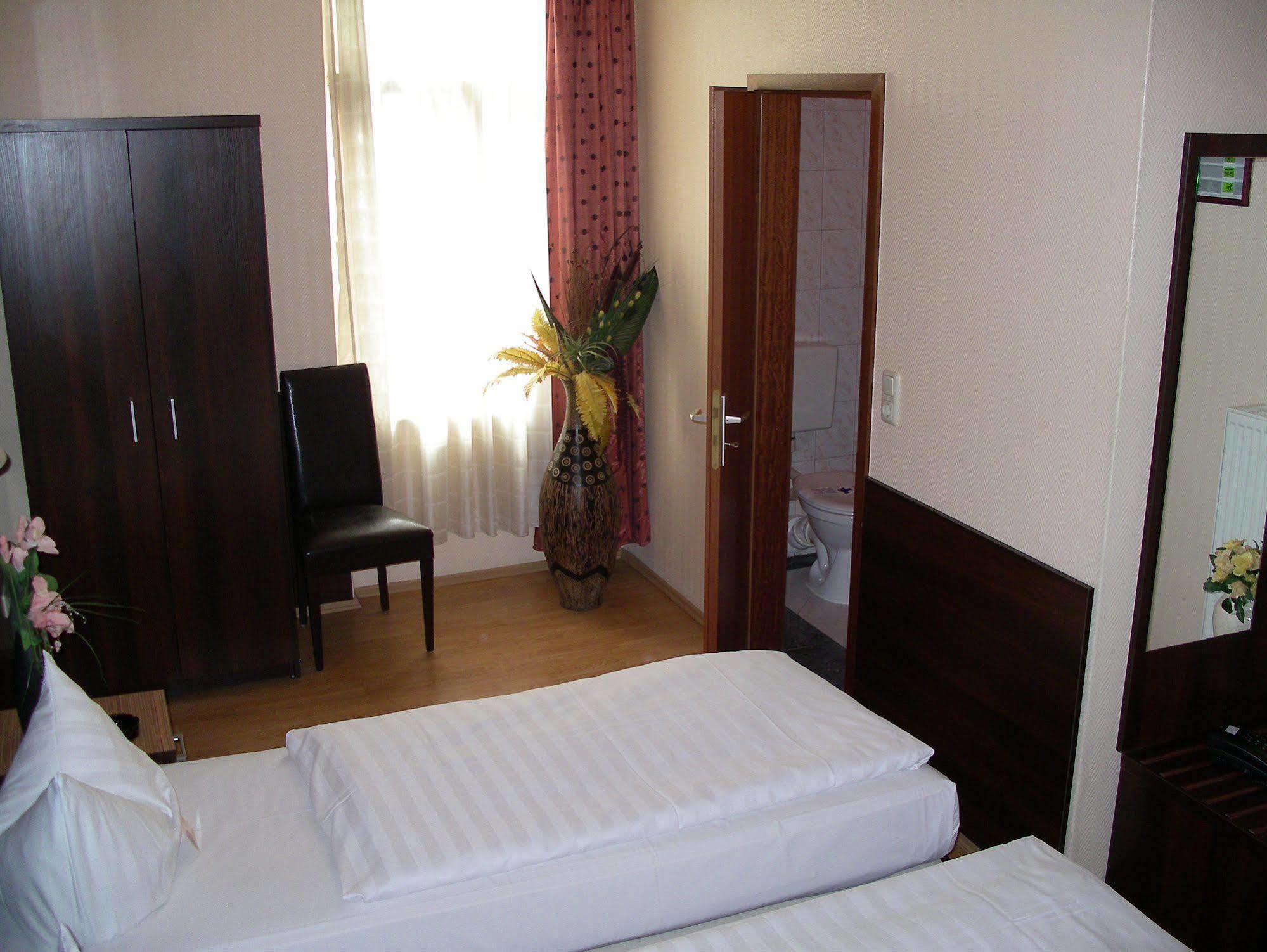 Hotel Elbe Street 34 Frankfurt am Main Exterior foto